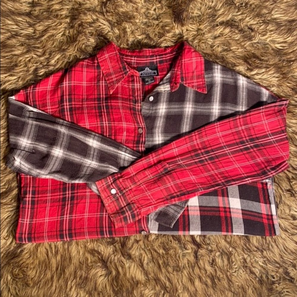 ⚠️FINAL PRICE UNLESS BUNDLED⚠️ NWT Francesca's Plaid Button Down - Picture 4 of 7